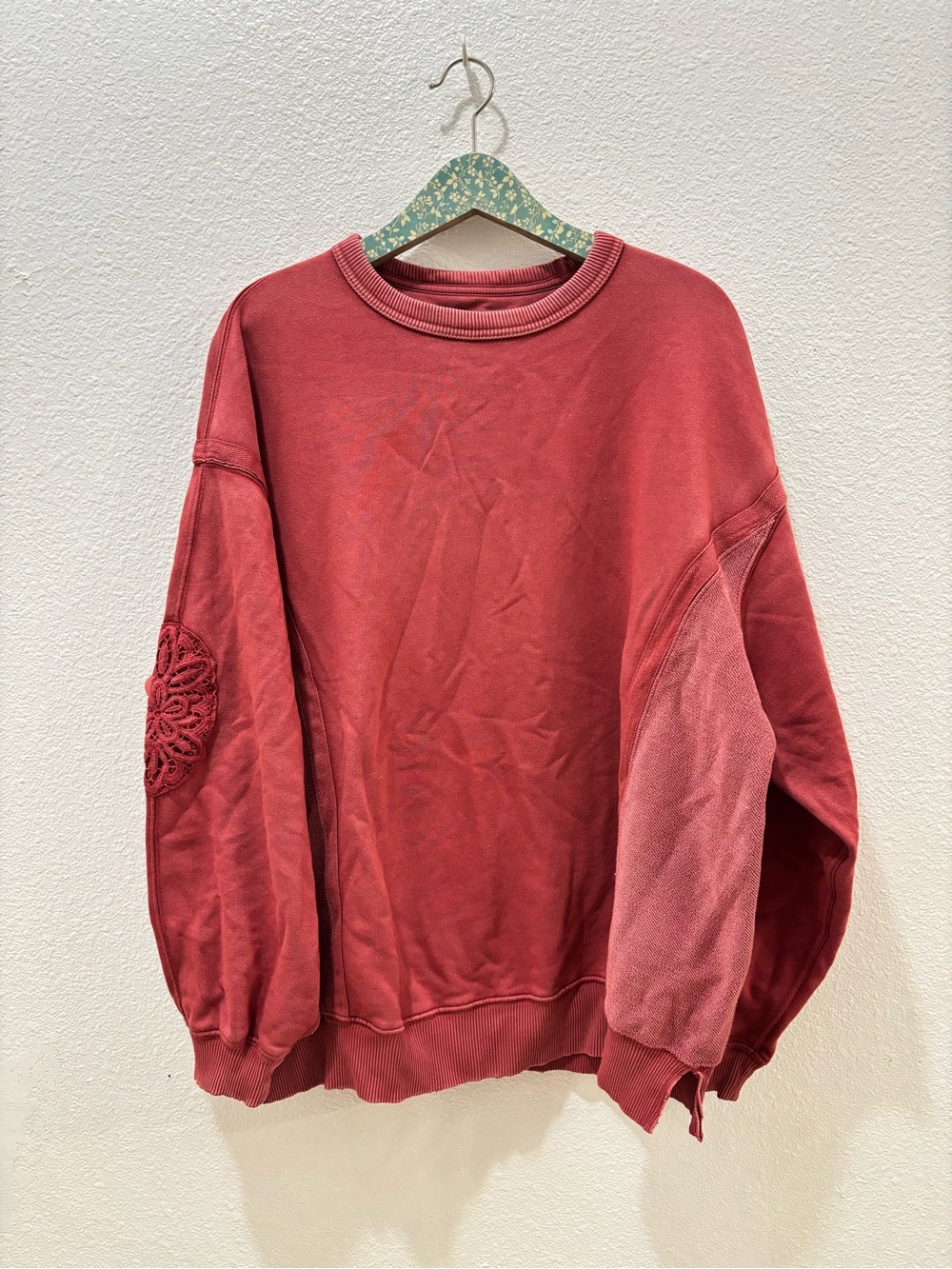 Aerie Keep It Light Faded Red Oversized Sweater Crochet Lace Sleeves NEW Small